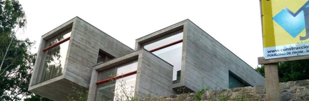 Ejecutamos bloques de viviendas o unifamiliares. Trabajamos tanto para la administración tanto la Administración Pública como para promotores privados. Dentro de esta división ofrecemos la posibilidad de realizar “Proyectos llave en mano”, colaborando estrechamente con diferentes Ingenierías, y con nuestra oficina técnica.